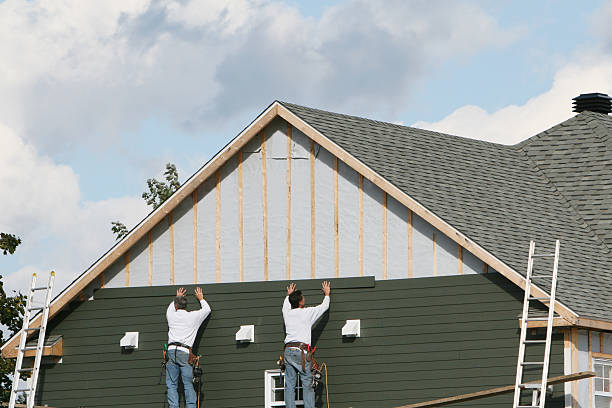 Professional Siding technician working in Wycombe, PA